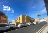 90m² commercial premises for sale in Adeje, Calle de León Felipe photo