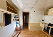 66m² locaux commerciaux pour vente à Barcelone, dans le quartier de Can Baró, Plaça de Can Baró photo