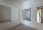 Local comercial en venta con 64m² en Granada, en la zona de Santa Adela, Calle Óscar Romero foto