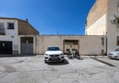 Local comercial en venta con 296m² en Cenes de la Vega, Calle María Uceda Díaz foto