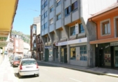 Local comercial en venta con 68m² en Cistierna, Calle Francisco Valbuena foto