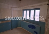 111m² commercial premises for rent in Barcelona, in the area of the Camp of the Harp of the Clot, Carrer de Rogent photo