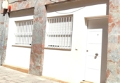 150m² locaux commerciaux pour vente à Elche, Calle Hermanos Gonzálvez Selva photo