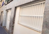 150m² locaux commerciaux pour vente à Elche, Calle Hermanos Gonzálvez Selva photo