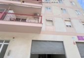 Local comercial en venta con 45m² en Tarragona, Carrer Riu Algas foto