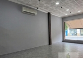 509m² commercial premises for sale in Bollullos Par del Condado, Avenida 28 de Febrero photo