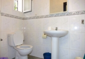 225m² commercial premises for sale in Órgiva photo