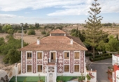 Local comercial
en lloguer
amb 691m² a Los Montesinos, Avenida del mar, 1 foto
