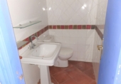 Local comercial en venta con 179m² en Oviedo foto