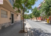 33m² commercial premises for sale in Granada, in the area of Los Vergeles, Carretera de Zubia photo