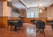 140m² commercial premises for sale in Granada, Calle José María Bugella de Toro photo