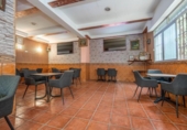 140m² commercial premises for sale in Granada, Calle José María Bugella de Toro photo