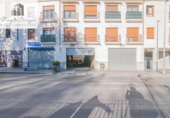 Local comercial en venta con 194m² en Ogíjares, Calle Padre Vidagor foto