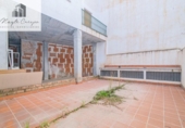 Local comercial en venta con 194m² en Ogíjares, Calle Padre Vidagor foto