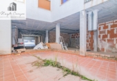 Local comercial en venta con 194m² en Ogíjares, Calle Padre Vidagor foto