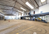 Nave Industrial en venta con 2855m² en Guarromán, avenida linares, 23210 foto