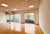 Local comercial en venta con 265m² en Chiclana de la Frontera, Calle Amatista foto