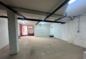 129m² commercial premises for sale in Zaragoza, in the area of Casetas, Calle Baleares photo