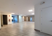 175m² office for sale in Cáceres, in the area of Hernán Cortés, Calle Cayo Norbano Flaco photo