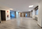 175m² office for sale in Cáceres, in the area of Hernán Cortés, Calle Cayo Norbano Flaco photo