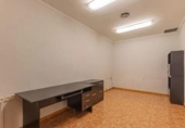 Local comercial en venta con 105m² en Valencia, en la zona de Ayora, Calle Francisco Palanca Roca Escritor foto