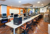 Local comercial en venta con 227m² en Cenes de la Vega, A-4026 foto