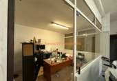 Nau Industrial
en venda
amb 170m² a Vigo, a la zona de Lavadores, Rúa Gandarón foto