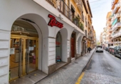 193m² commercial premises for sale in Granada, in the area of Boquerón Neighborhood, Calle San Juan de Dios photo