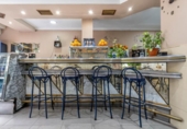 46m² cafeteria for sale in Granada, in the area of Los Vergeles, Pasaje de Lirios photo