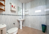 65m² locaux commerciaux pour vente à Armilla, Plaza Tres Cruces photo