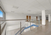 Local comercial en alquiler con 441m² en Palma foto