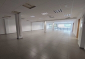 Local comercial en alquiler con 441m² en Palma foto
