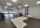 585m² office for rent in Palma photo
