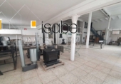 Local comercial en alquiler con 150m² en Reus, en la zona de Barri Ample foto