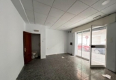 Local comercial en alquiler con 25m² en Granada, en la zona de Casillas Bajas, Calle Hermanos Carazo foto
