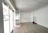 Local comercial en alquiler con 25m² en Granada, en la zona de Casillas Bajas, Calle Hermanos Carazo foto
