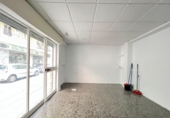 Local comercial en alquiler con 25m² en Granada, en la zona de Casillas Bajas, Calle Hermanos Carazo foto