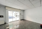 Local comercial en alquiler con 25m² en Granada, en la zona de Casillas Bajas, Calle Hermanos Carazo foto