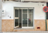 Local comercial en alquiler con 25m² en Granada, en la zona de Casillas Bajas, Calle Hermanos Carazo foto