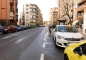 Local comercial en alquiler con 25m² en Granada, en la zona de Casillas Bajas, Calle Hermanos Carazo foto