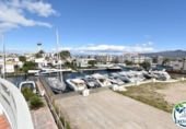 189m² bâtiment pour vente à Empuriabrava, dans le quartier de Empuriabrava, Carrer Salins 1 Linea photo