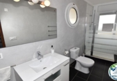 189m² bâtiment pour vente à Empuriabrava, dans le quartier de Empuriabrava, Carrer Salins 1 Linea photo
