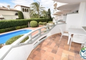 189m² bâtiment pour vente à Empuriabrava, dans le quartier de Empuriabrava, Carrer Salins 1 Linea photo