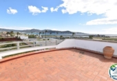 189m² bâtiment pour vente à Empuriabrava, dans le quartier de Empuriabrava, Carrer Salins 1 Linea photo
