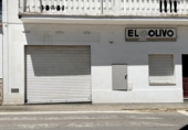 Local comercial en alquiler con 550m² en Ribera del Fresno foto