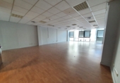 73m² bureau pour vente à Oviède, dans le quartier de Malatería photo