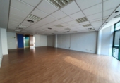 73m² bureau pour vente à Oviède, dans le quartier de Malatería photo
