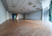 73m² bureau pour vente à Oviède, dans le quartier de Malatería photo