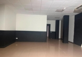 Local comercial
en venda
amb 417m² a Badalona, a la zona de Montigalà, Carrer Irlanda foto