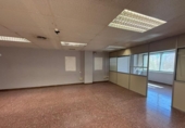 146m² office for sale in Tarrasa, Carrer d'Arquímedes photo